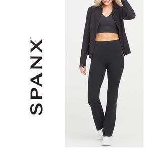 NWT SPANX Booty Boost® Yoga Pant, S